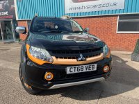MITSUBISHI L200